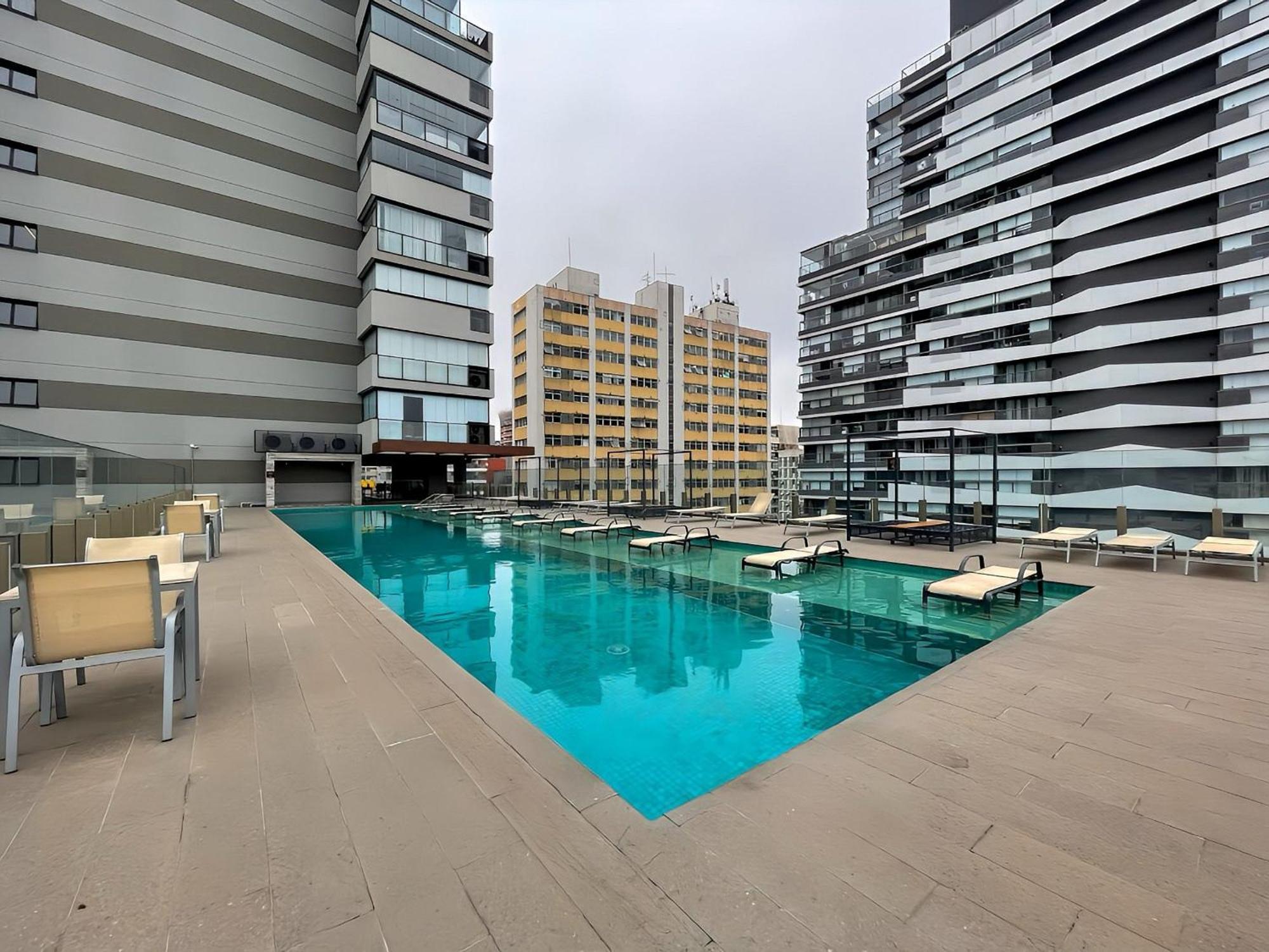 Vn Capote Valente: Conforto E Estilo Em * Sao Paulo